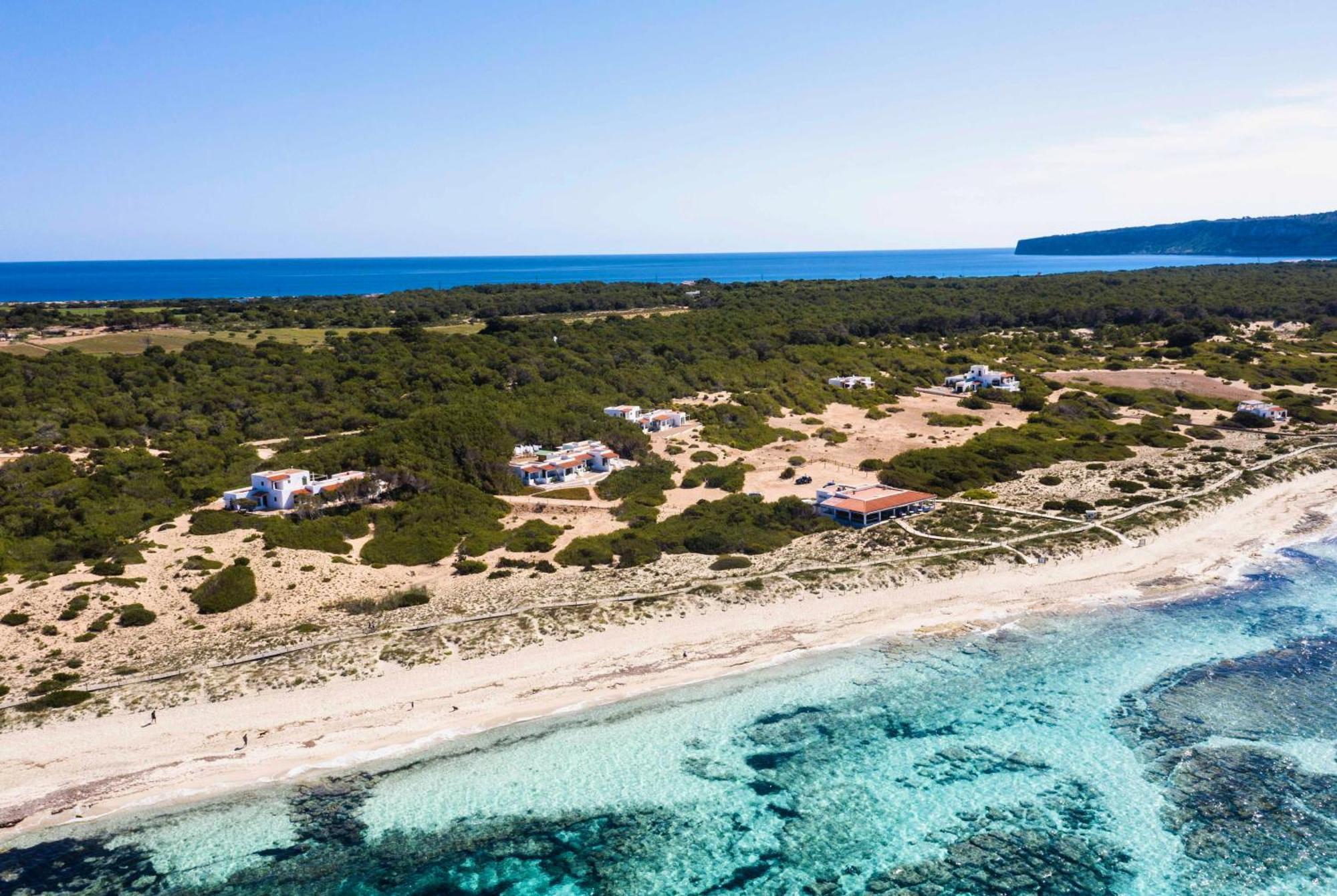Voga Mari - Astbury Formentera Apartment Плая Мигхорн Екстериор снимка