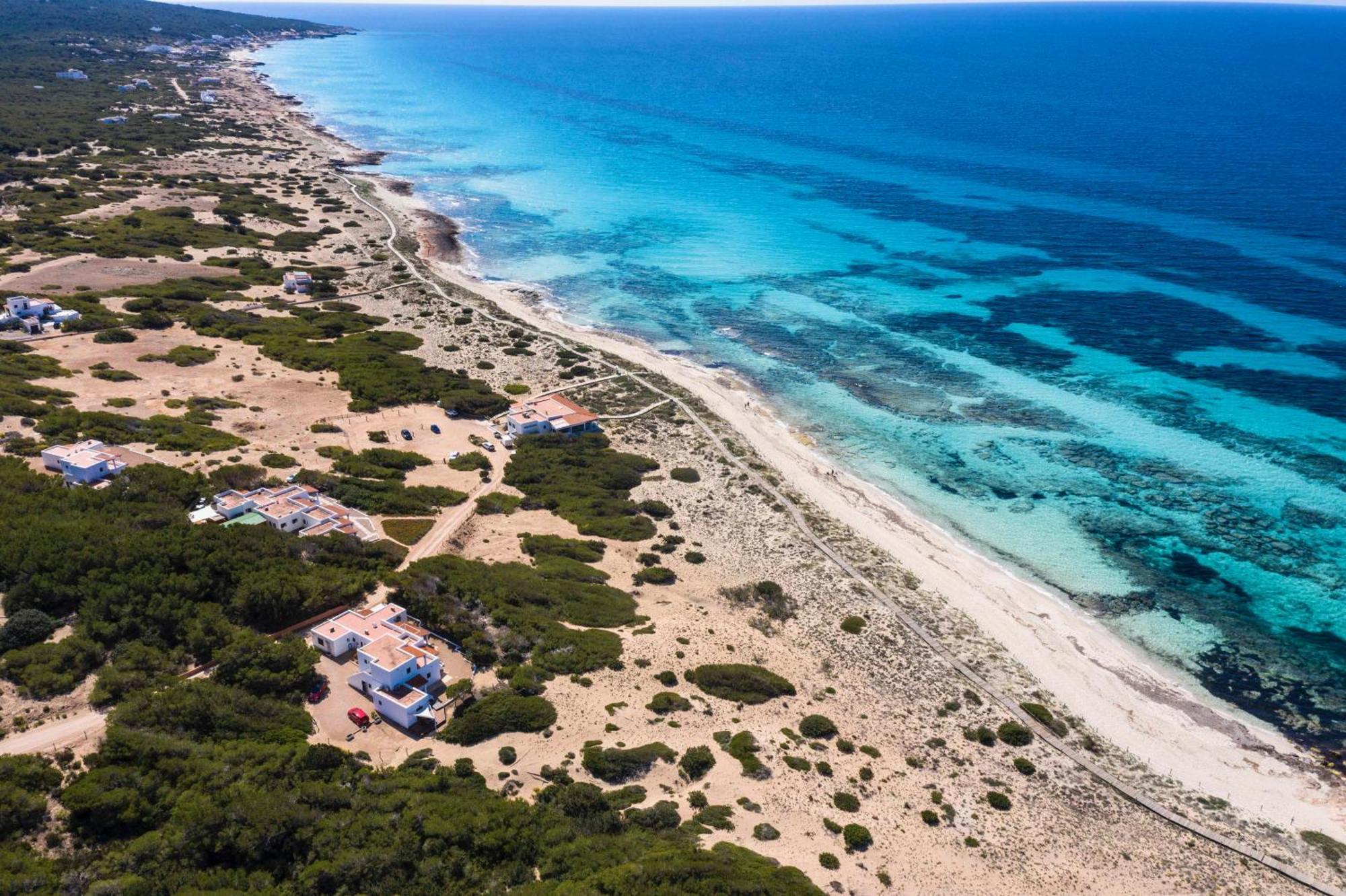 Voga Mari - Astbury Formentera Apartment Плая Мигхорн Екстериор снимка