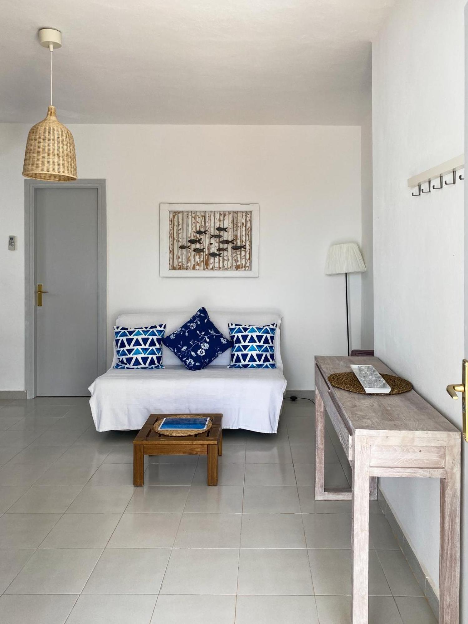 Voga Mari - Astbury Formentera Apartment Плая Мигхорн Екстериор снимка