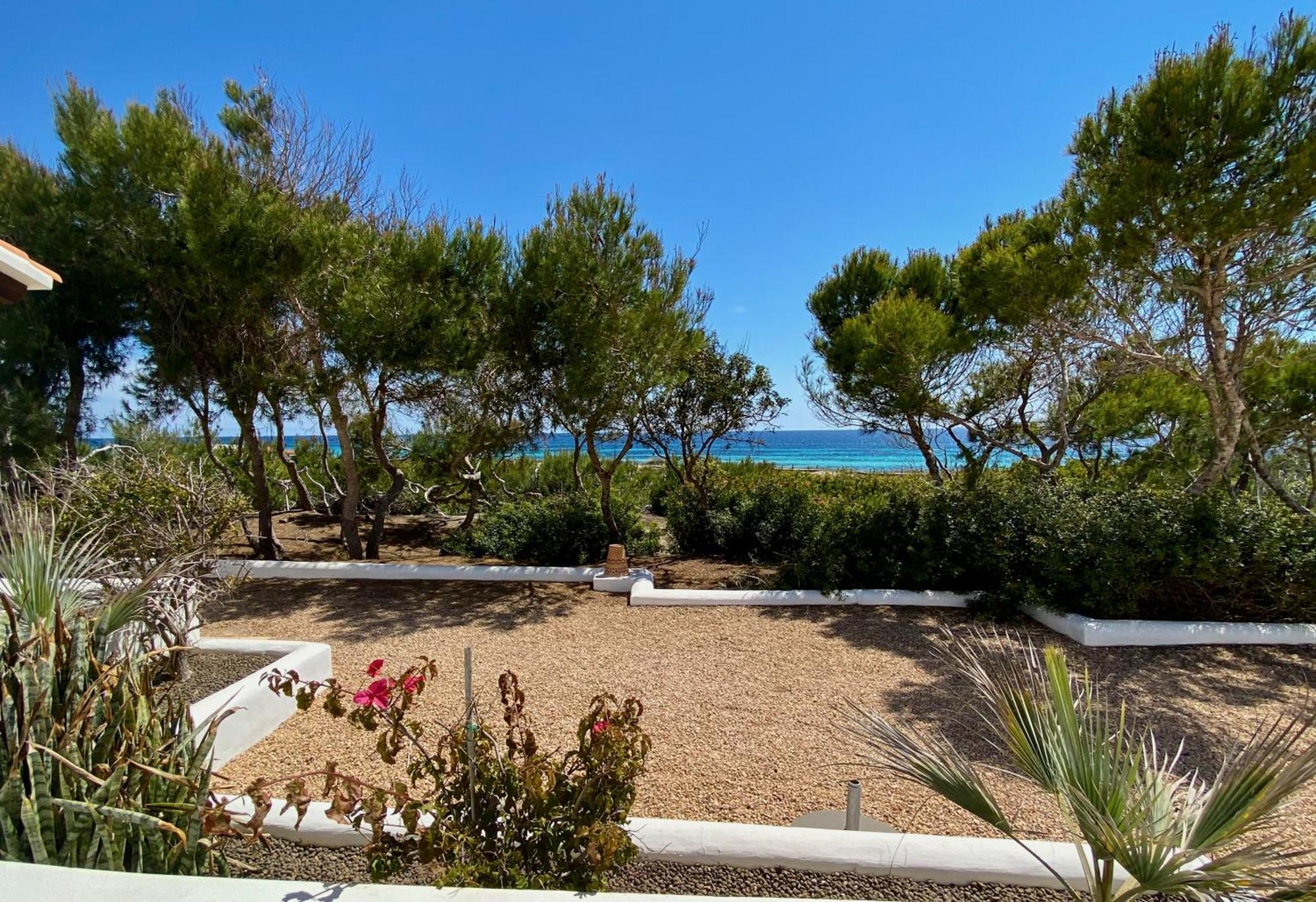 Voga Mari - Astbury Formentera Apartment Плая Мигхорн Екстериор снимка