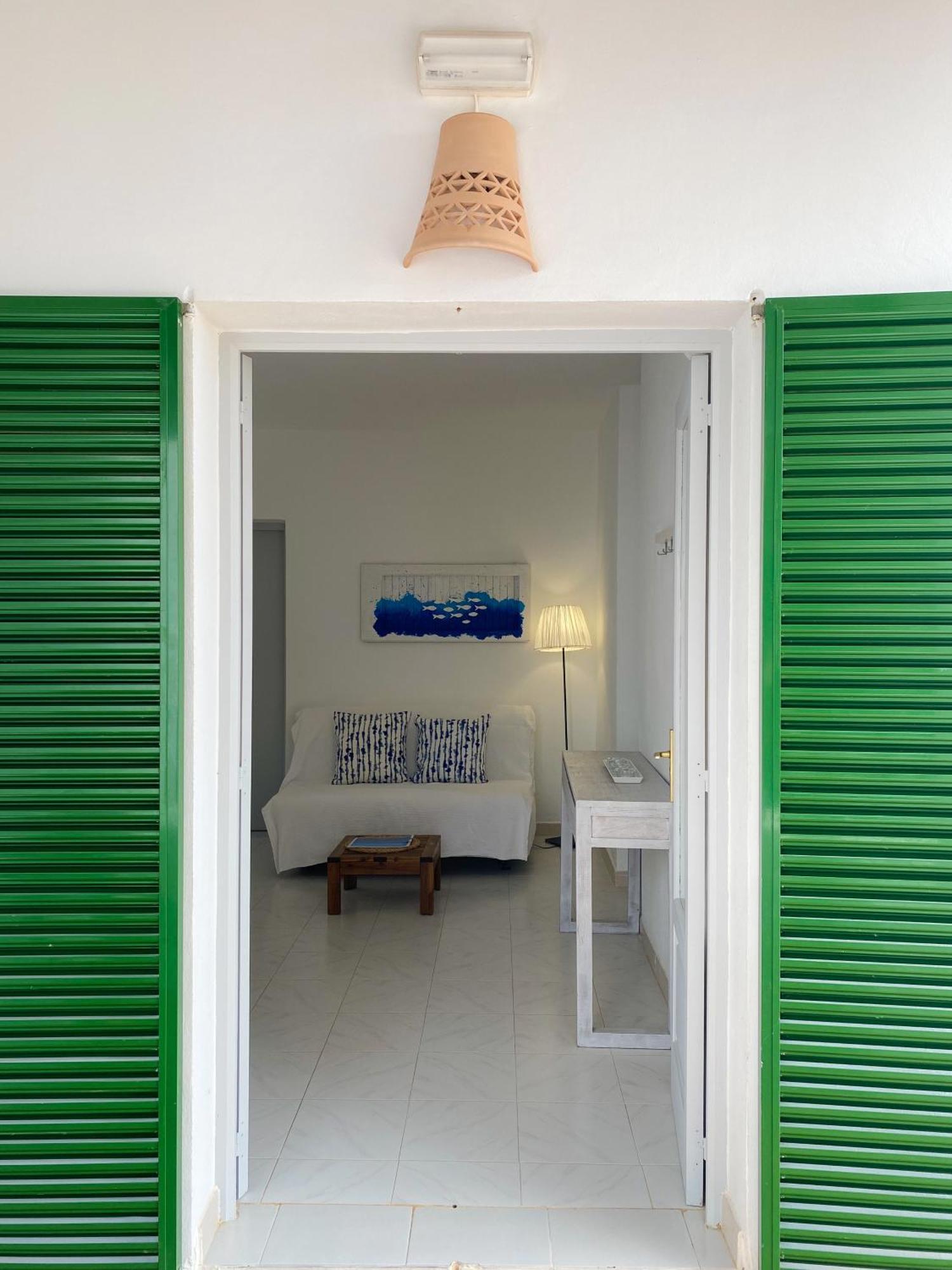 Voga Mari - Astbury Formentera Apartment Плая Мигхорн Екстериор снимка