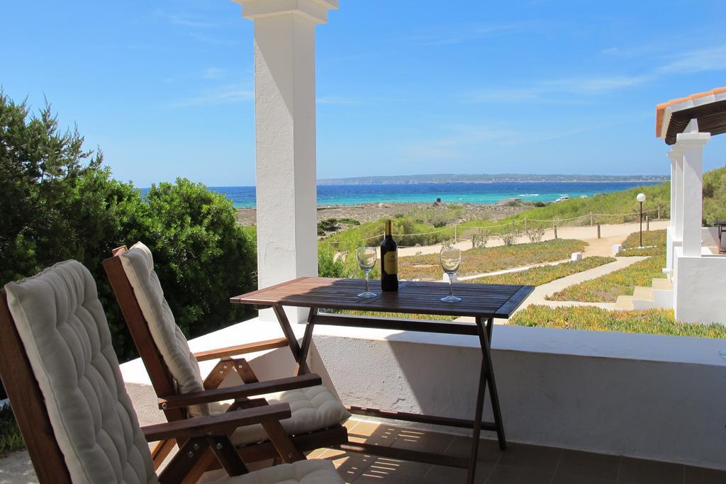Voga Mari - Astbury Formentera Apartment Плая Мигхорн Екстериор снимка