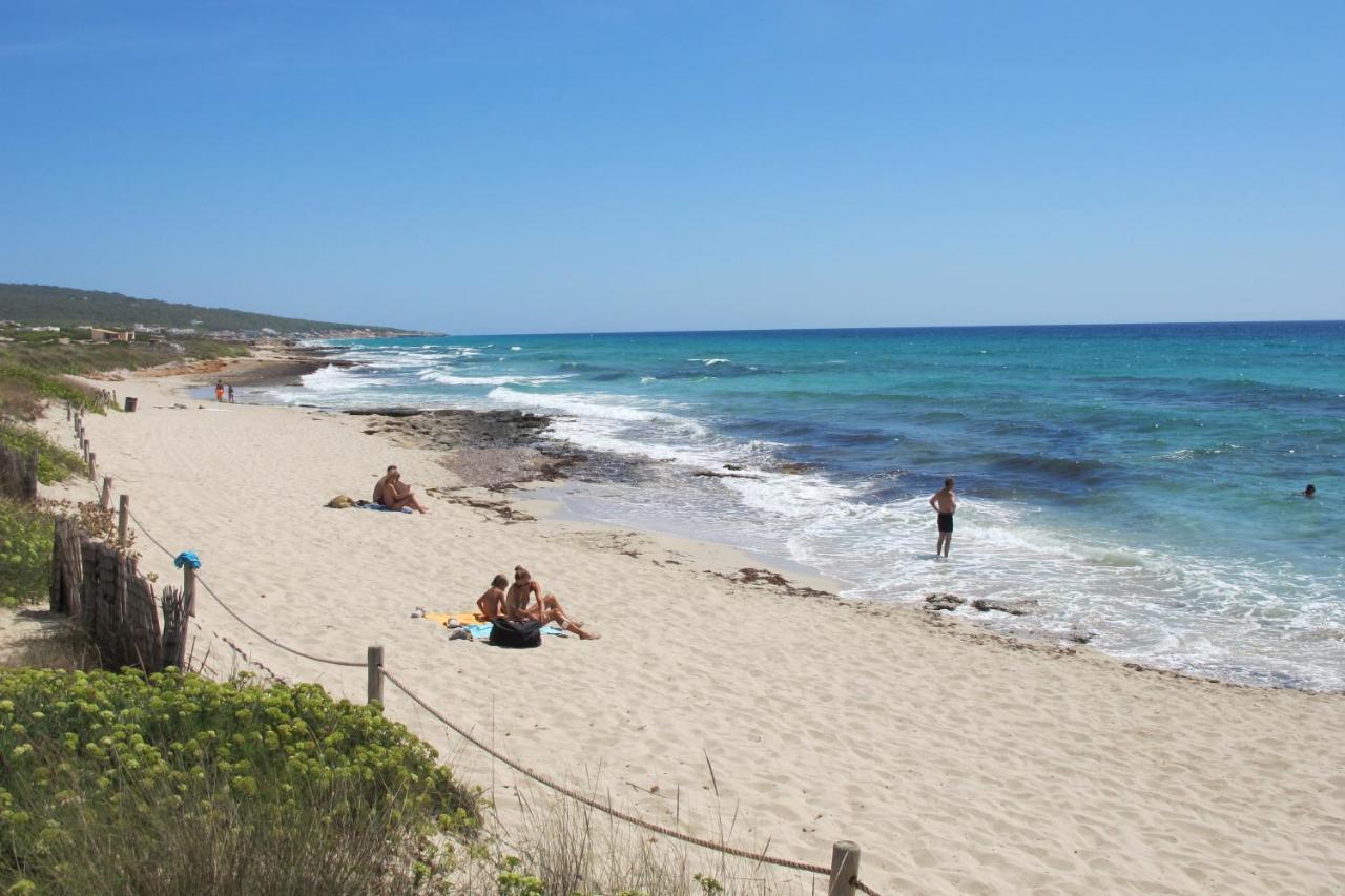 Voga Mari - Astbury Formentera Apartment Плая Мигхорн Екстериор снимка